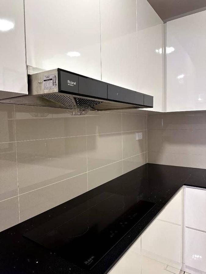 The Apple Premier Condo Three Bedroom In Melaka エクステリア 写真